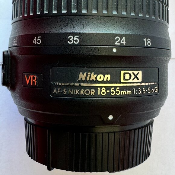Nikon AF-S DX Nikkor 18-55mm f/3.5-5.6G VR Lens with Pouch – Excellent Condition - Picture 5 of 6